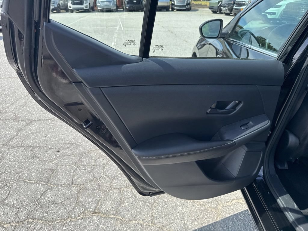 Used 2025 Nissan Sentra SV FWD image 24