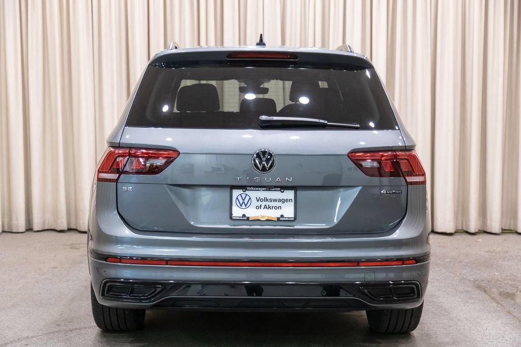 Certified 2024 Volkswagen Tiguan SE R-Line AWD/4WD image 4