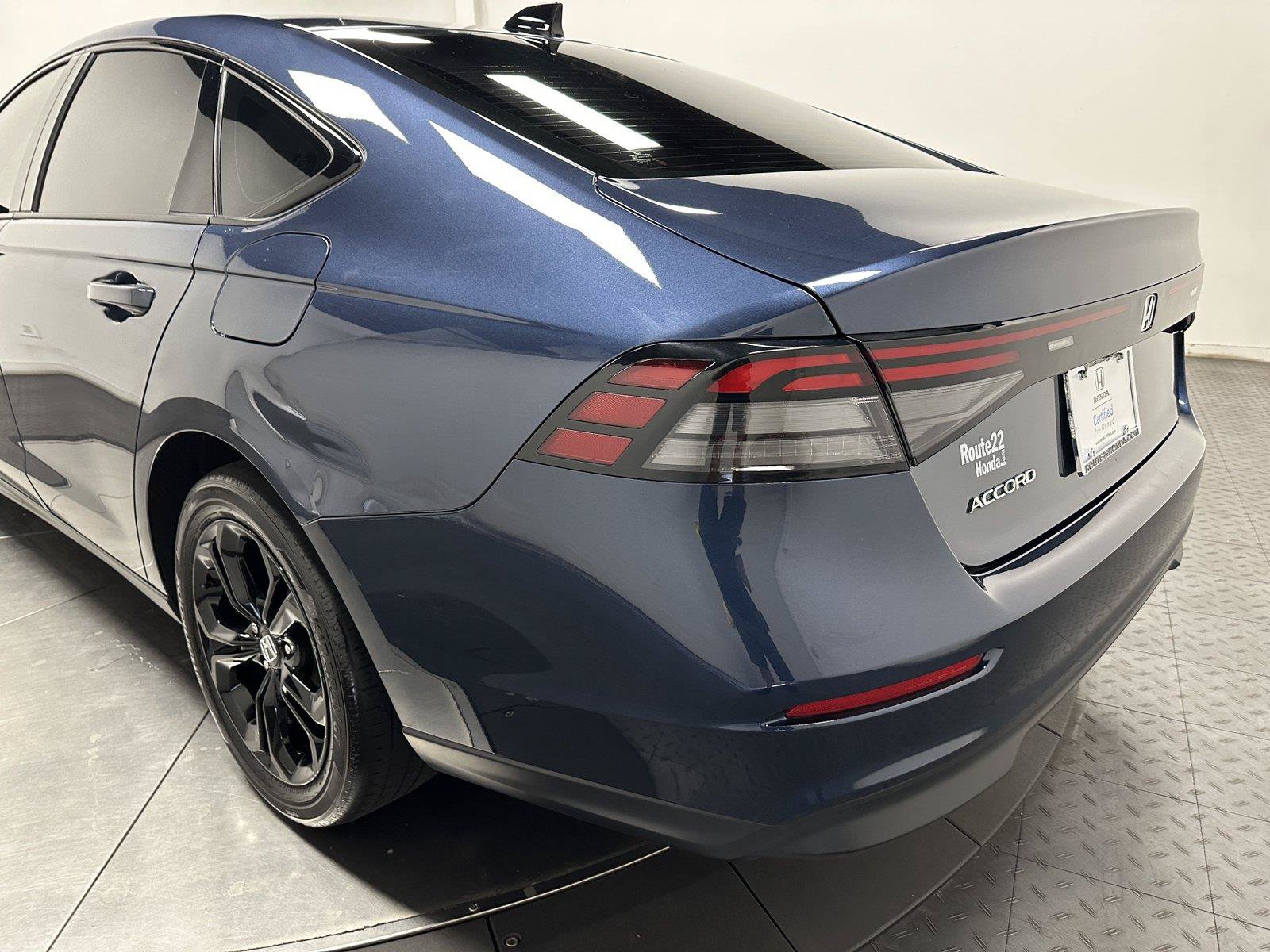 Certified 2025 Honda Accord SE image 10