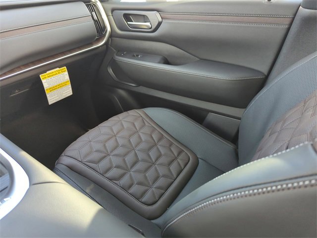 New 2026 Nissan Armada Platinum image 23