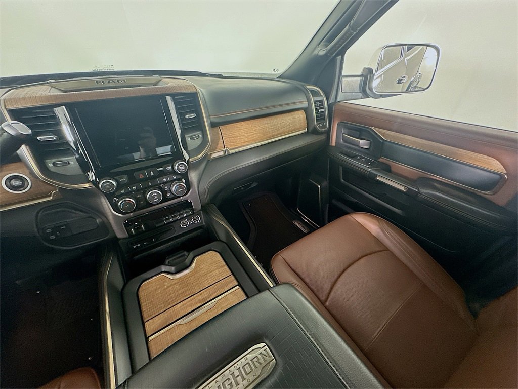 Used 2019 RAM 3500 Limited image 11