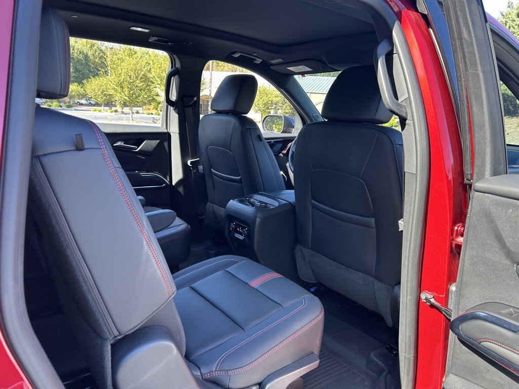 Used 2024 Chevrolet Traverse RS w/ LPO, Floor Liner Package image 53