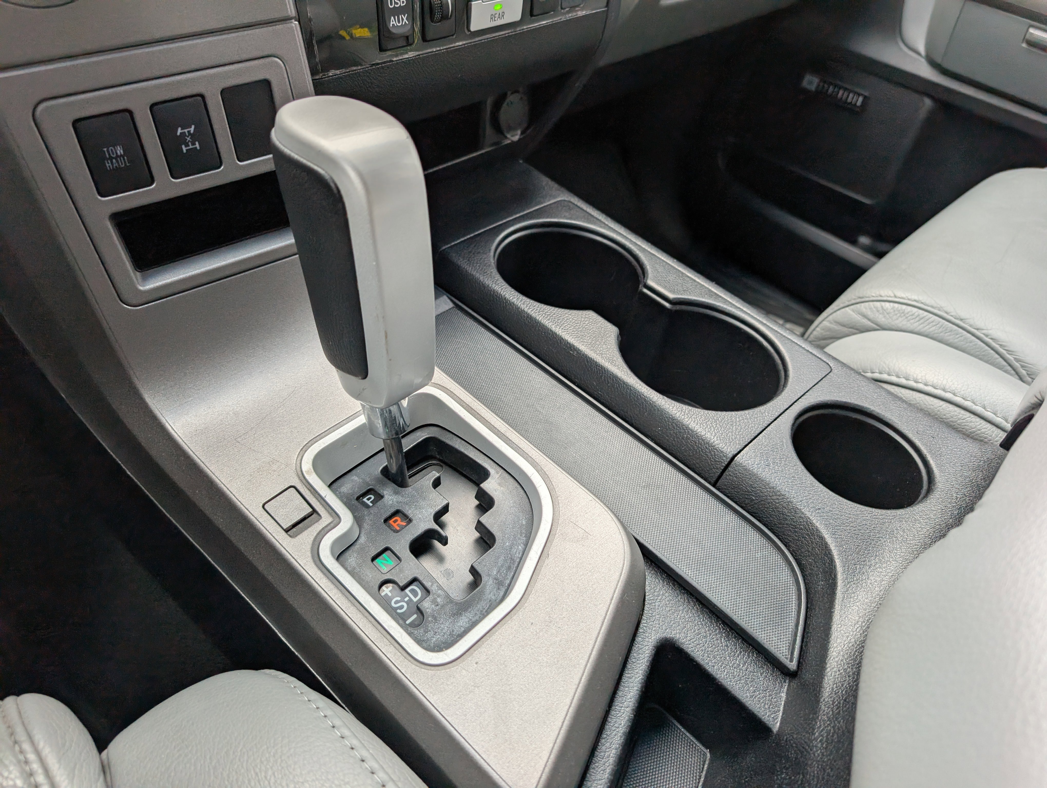 Used 2014 Toyota Sequoia Limited image 22