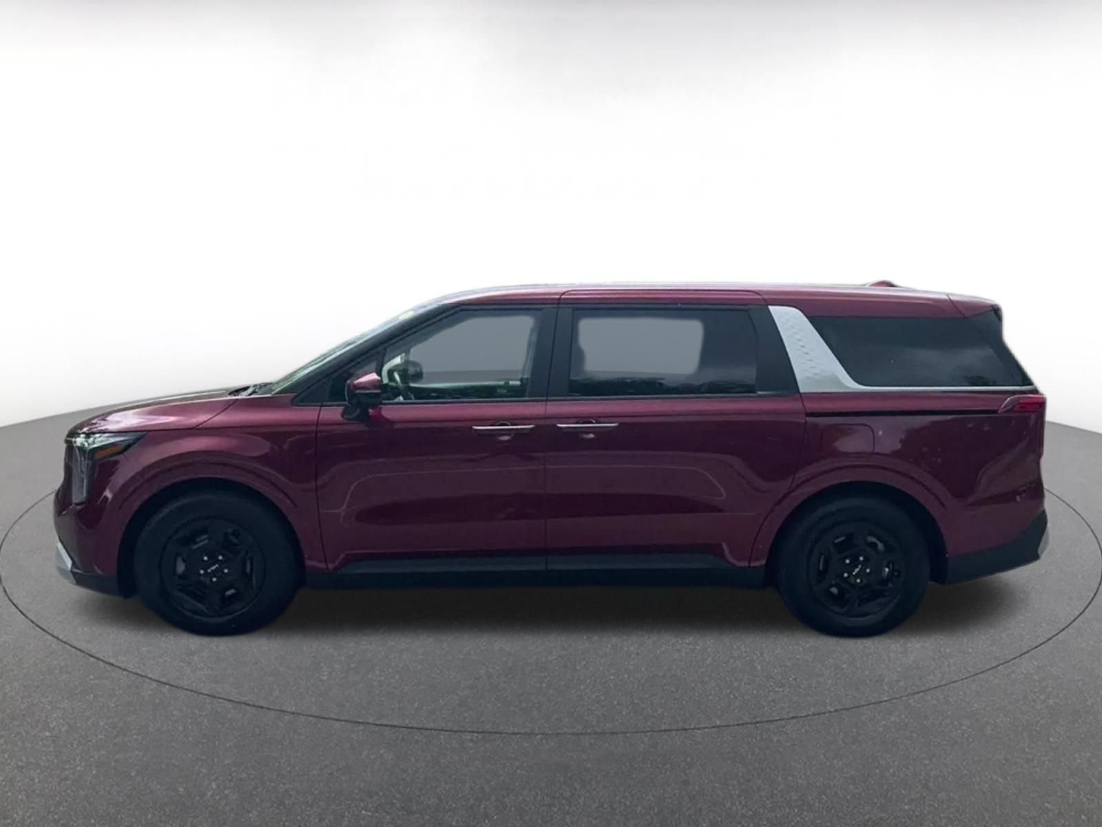 Used 2026 Kia Carnival FWD image 8