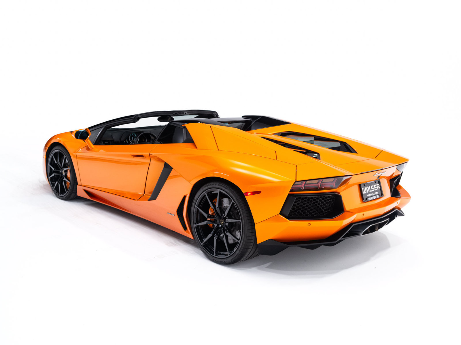Used 2016 Lamborghini Aventador LP 700-4 AWD/4WD image 4