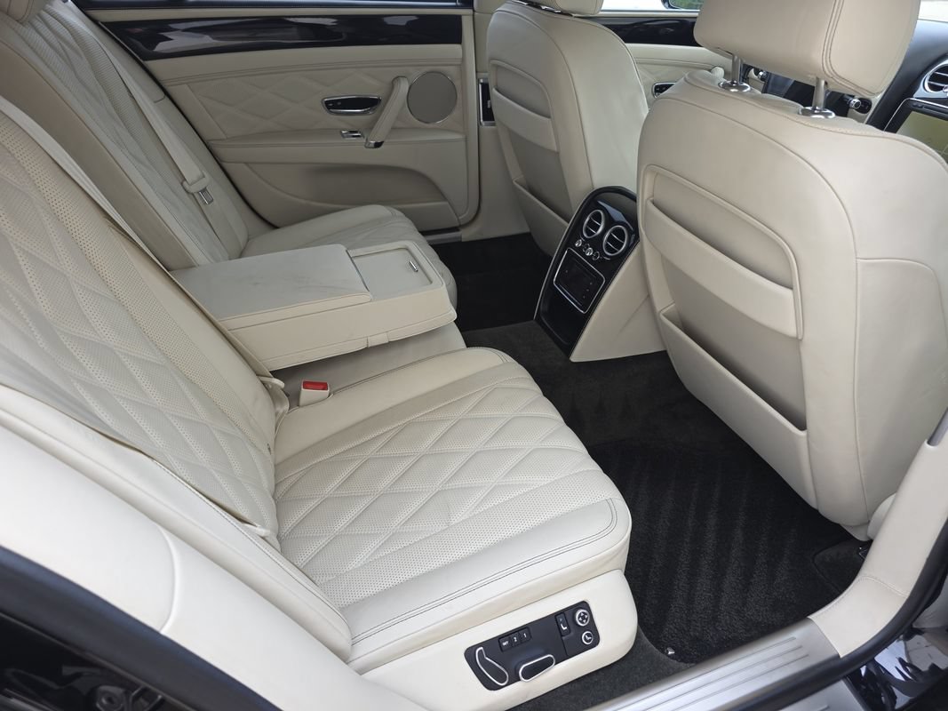 Used 2016 Bentley Flying Spur V8 AWD/4WD image 23
