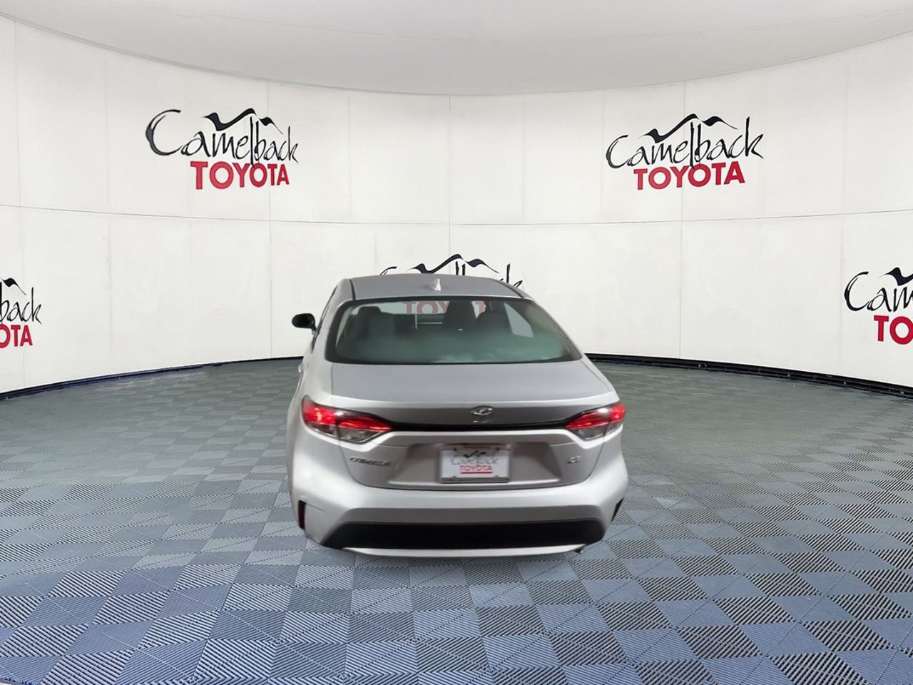Used 2021 Toyota Corolla LE FWD image 9