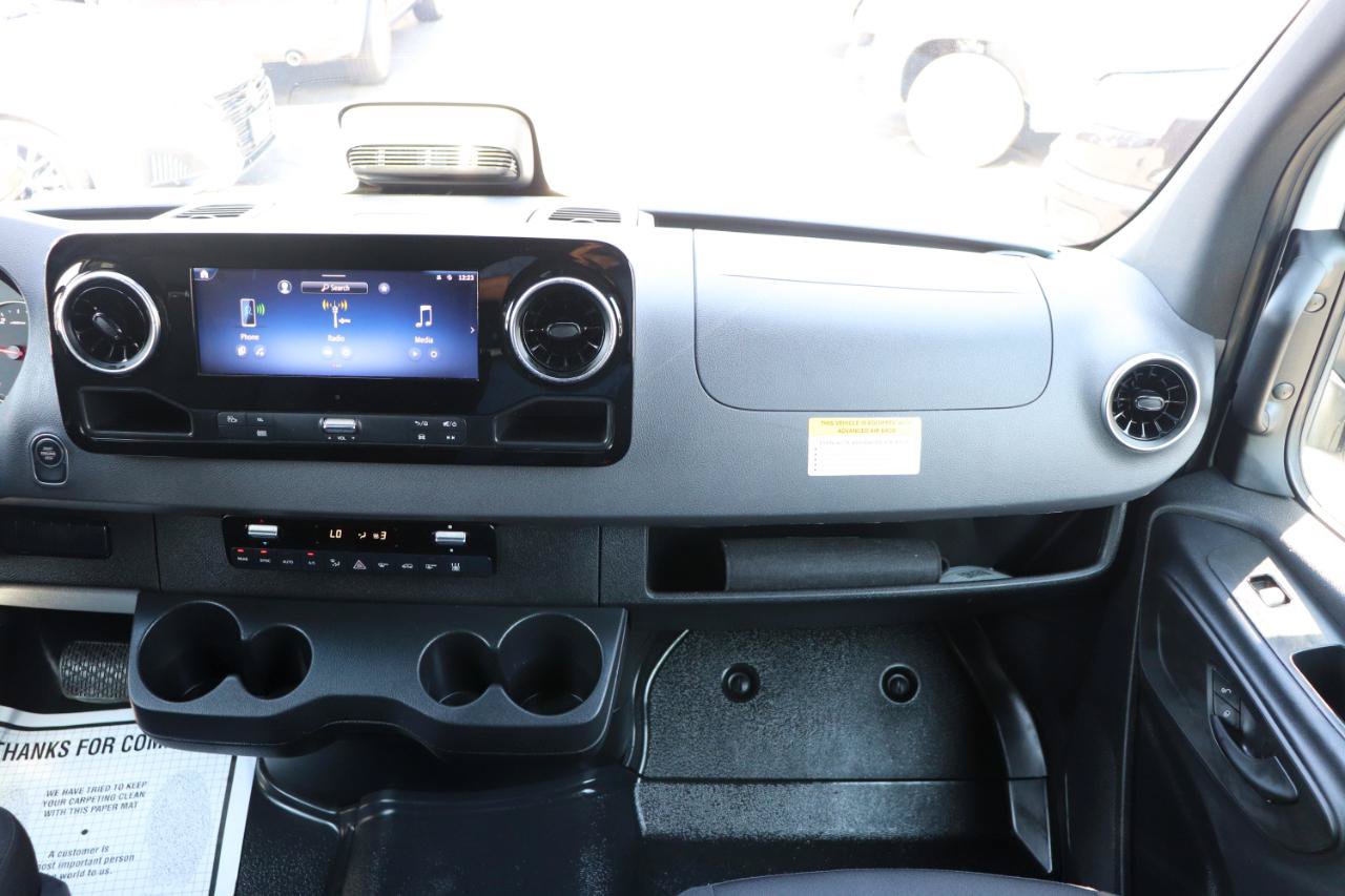 Used 2025 Mercedes-Benz Sprinter 2500 image 20