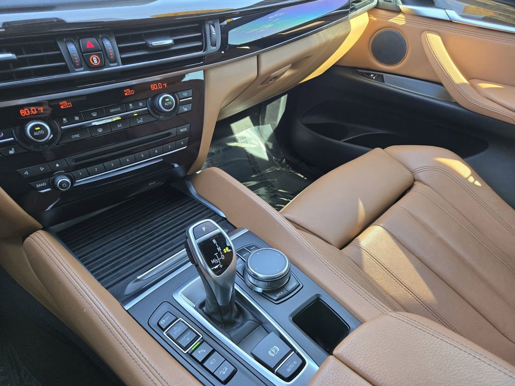 Used 2018 BMW X6 xDrive50i w/ M Sport Package image 21