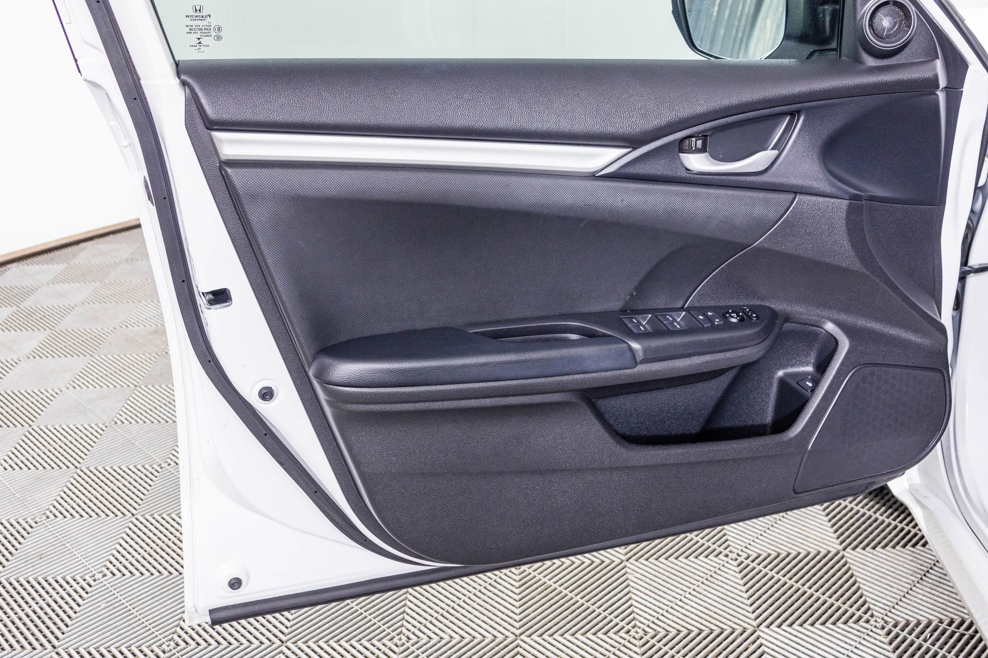 Used 2020 Honda Civic Sport image 33