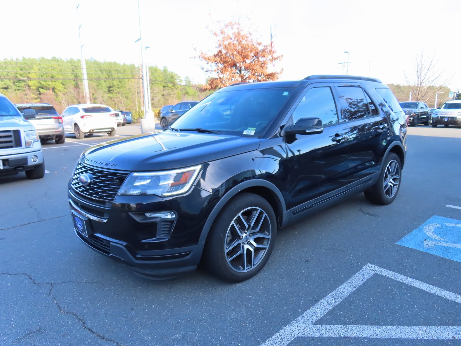 Used 2018 Ford Explorer Sport w/ Equipment Group 401A image 3