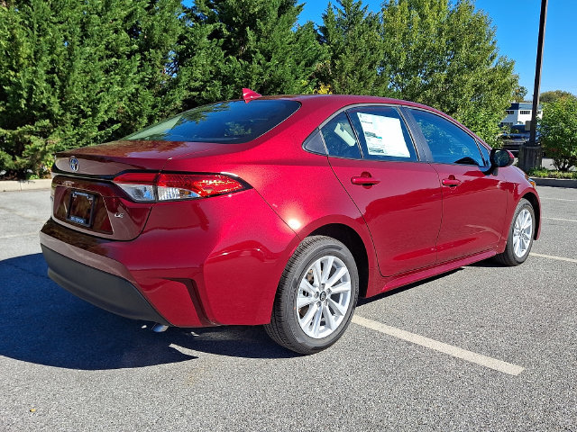 New 2027 Toyota Corolla LE w/ LE Premium Package FWD image 4