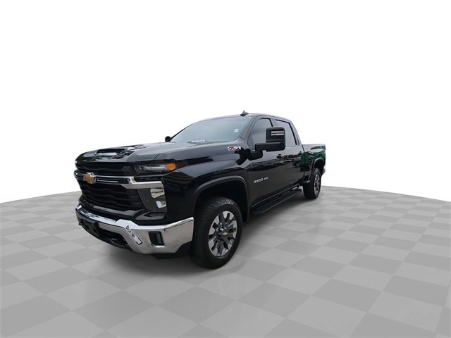 Used 2025 Chevrolet Silverado 2500 LT image 4