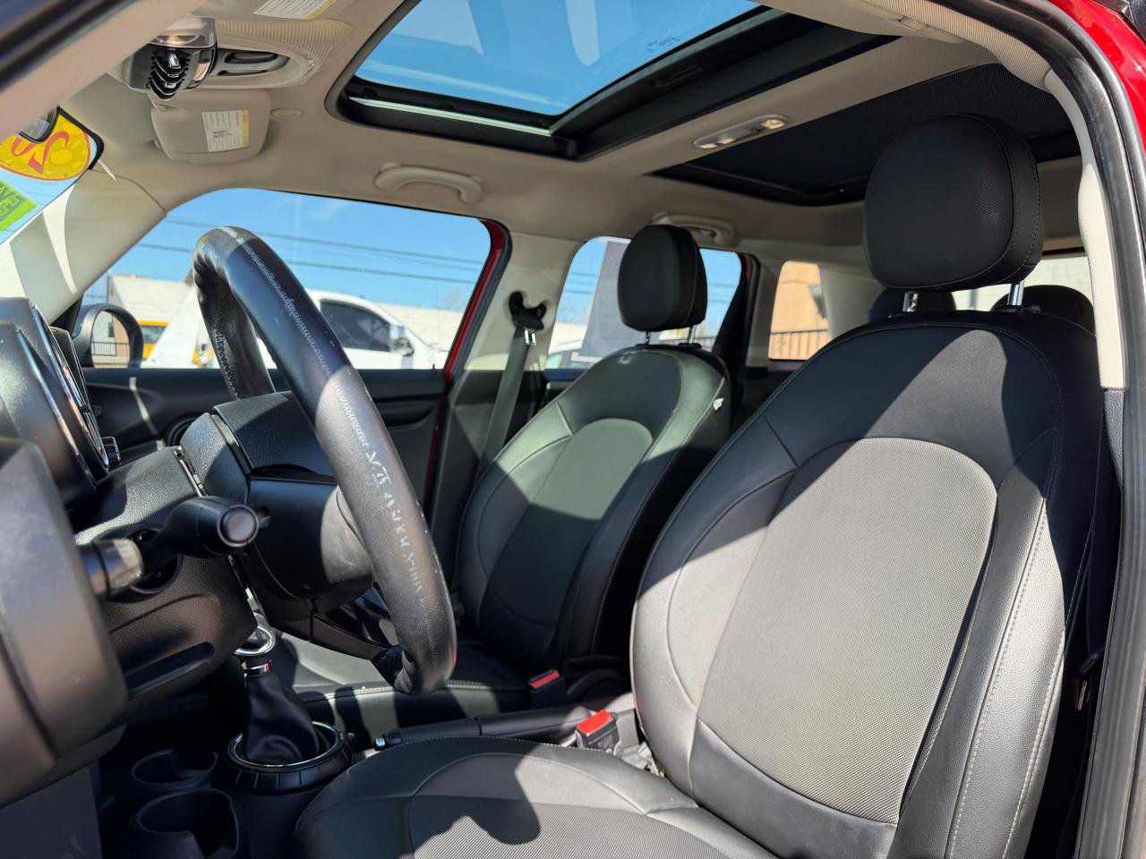 Used 2016 MINI Cooper 4-Door Hardtop image 16