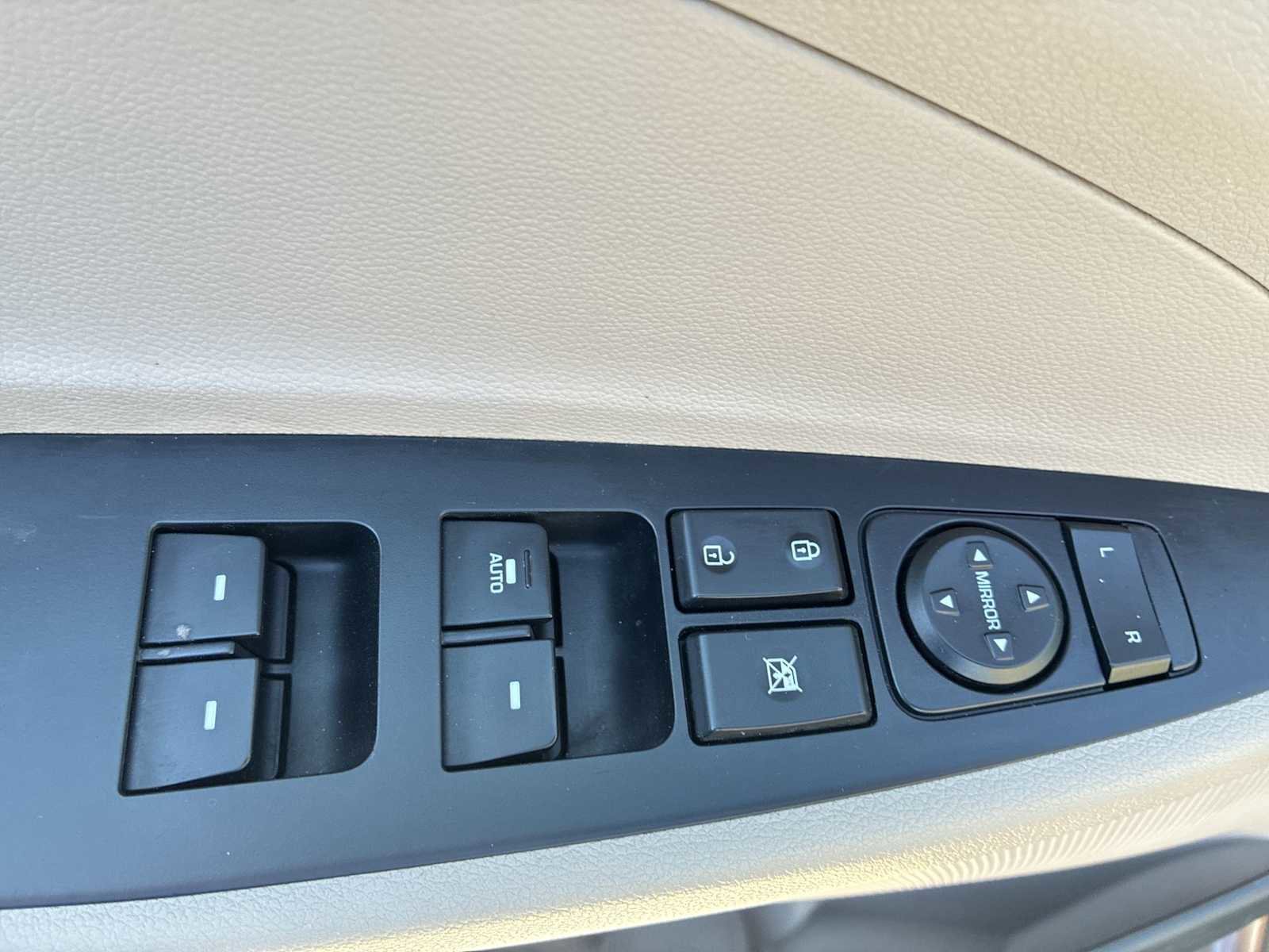 Used 2017 Hyundai Tucson Sport image 15