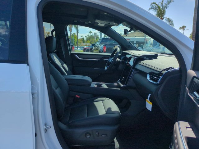 New 2027 GMC Acadia Elevation w/ Black Edition AWD/4WD image 28