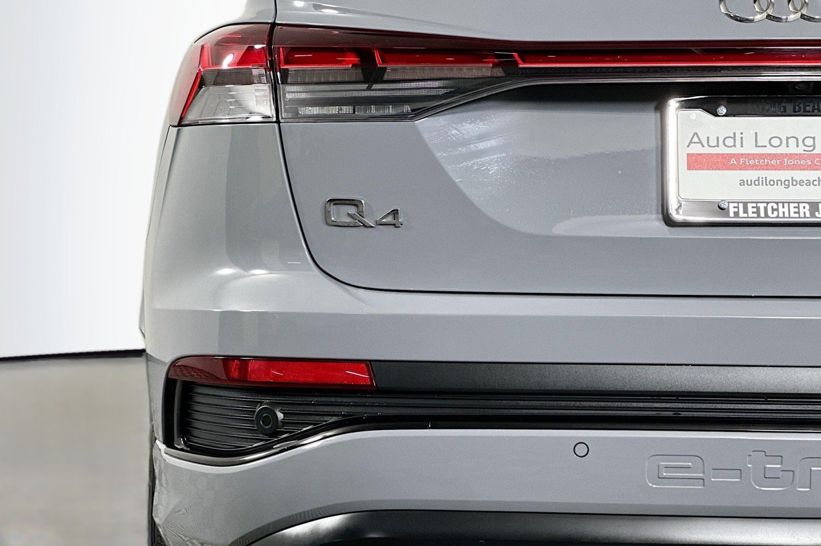 Used 2024 Audi Q4 e-tron Prestige w/ Black Optic Plus Package image 17