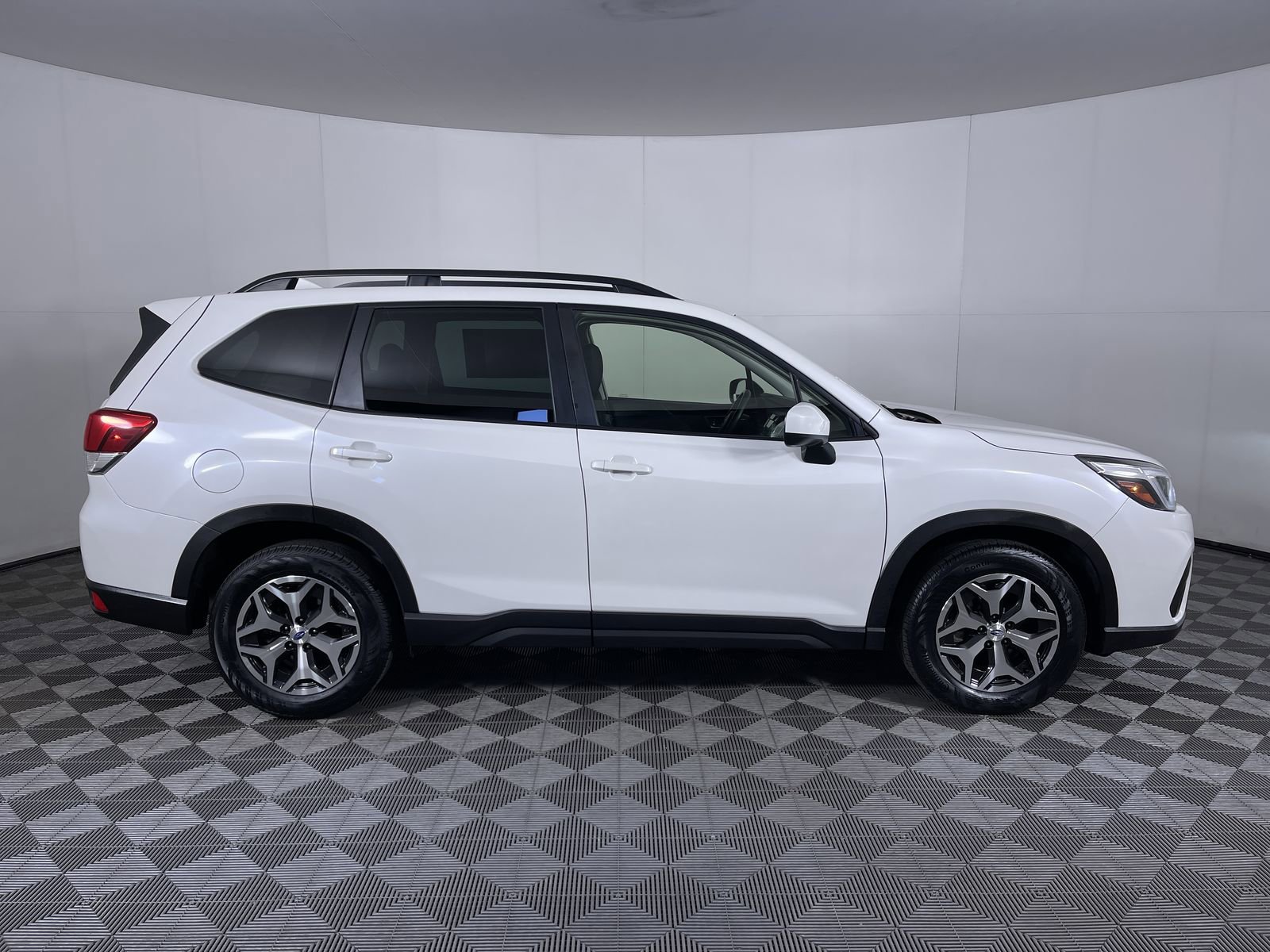 Used 2021 Subaru Forester Premium AWD/4WD image 10