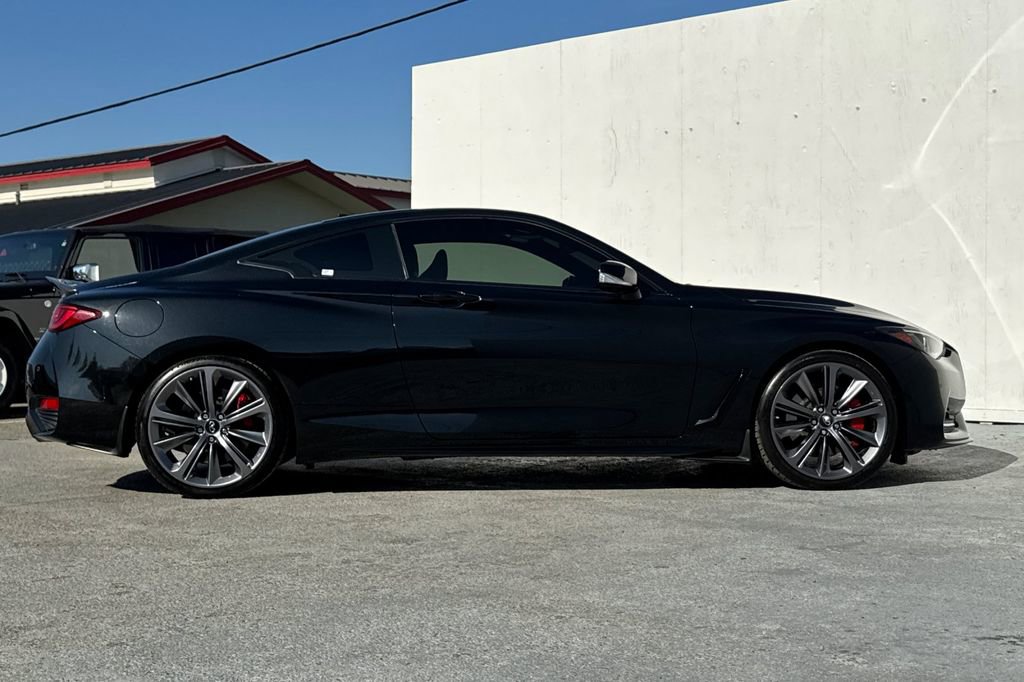 Certified 2022 INFINITI Q60 Red Sport 400 w/ Cargo Package image 2