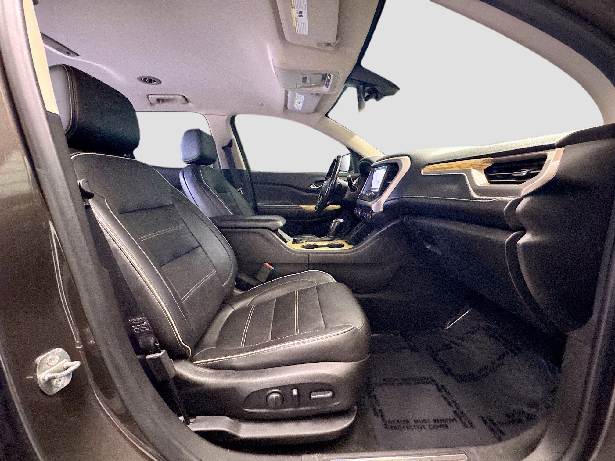 Used 2019 GMC Acadia Denali image 19