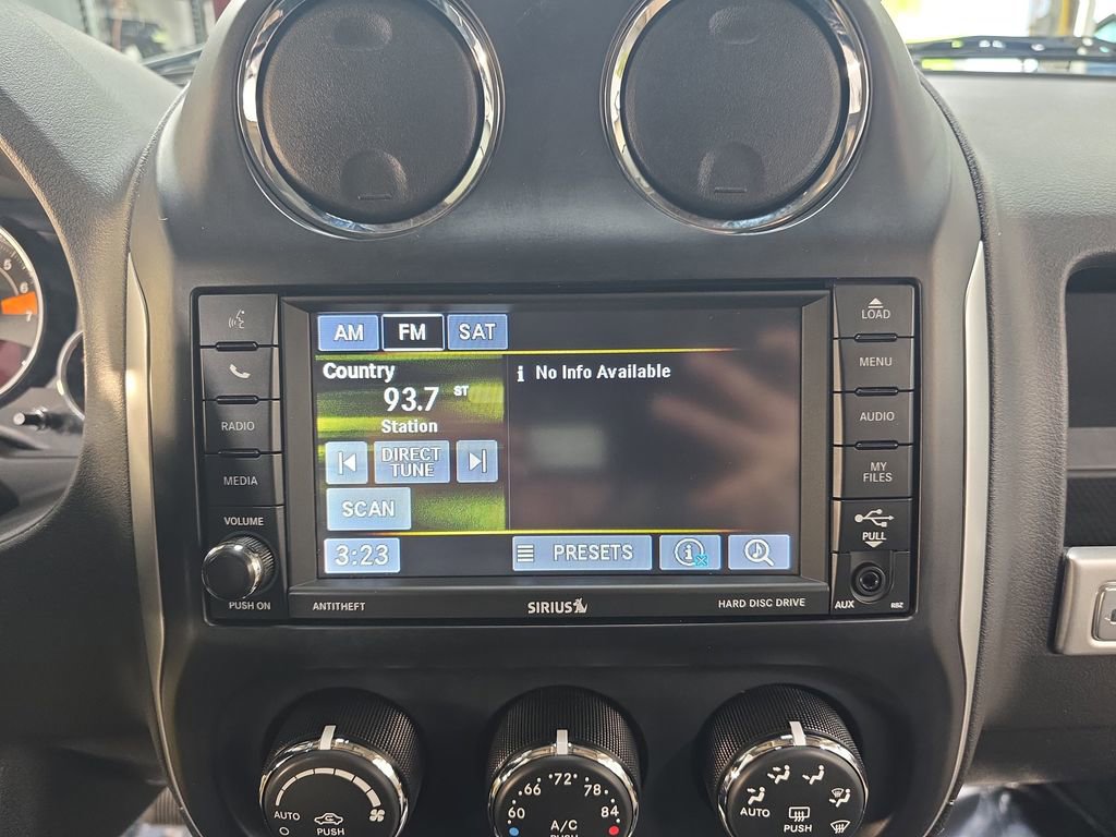 Used 2017 Jeep Compass High Altitude AWD/4WD image 21