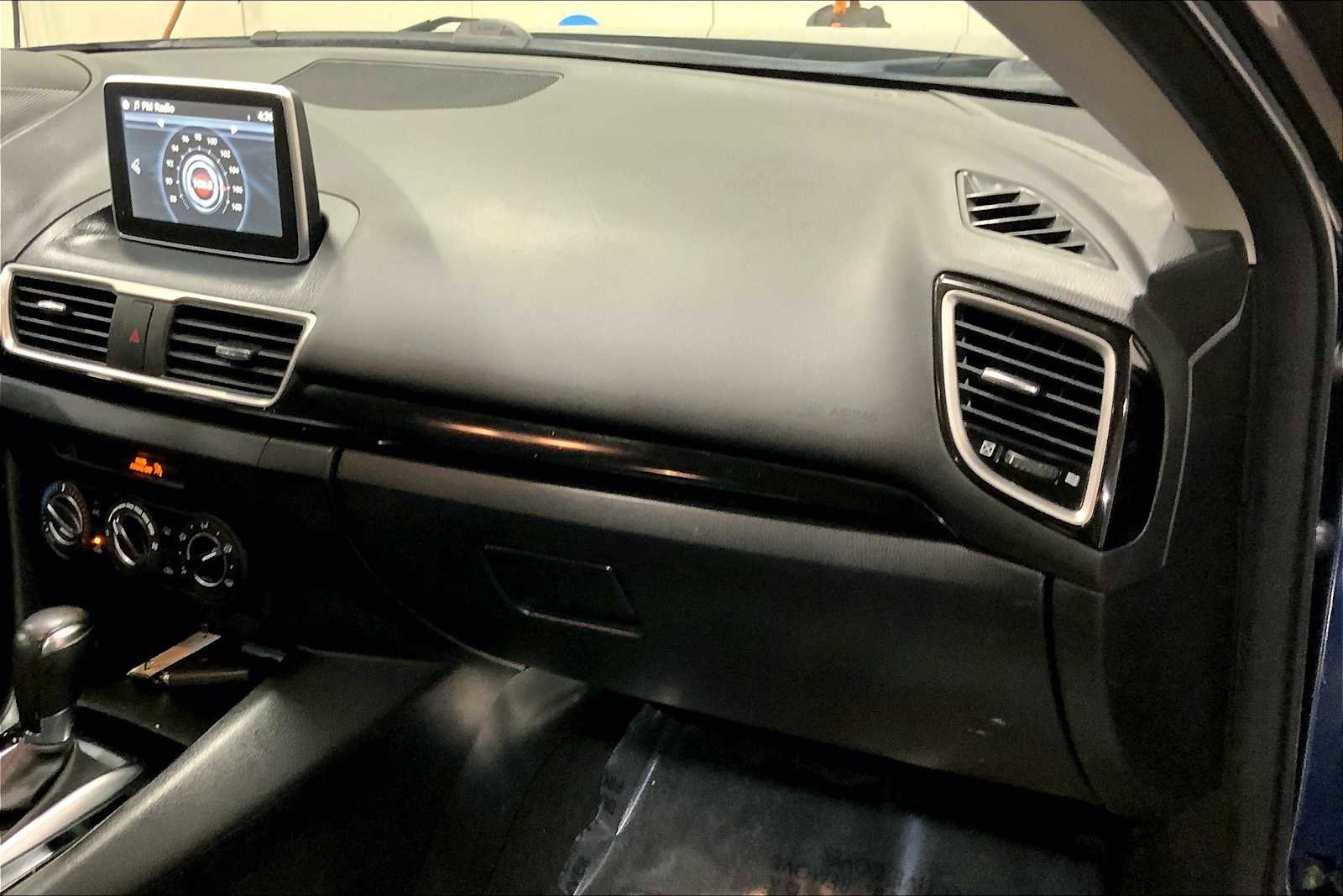 Used 2015 MAZDA MAZDA3 i Touring image 17