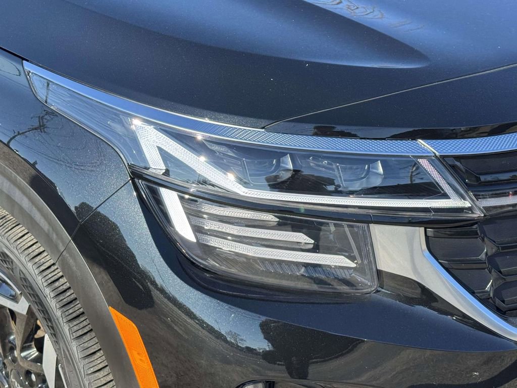 Used 2025 Kia Seltos SX image 7