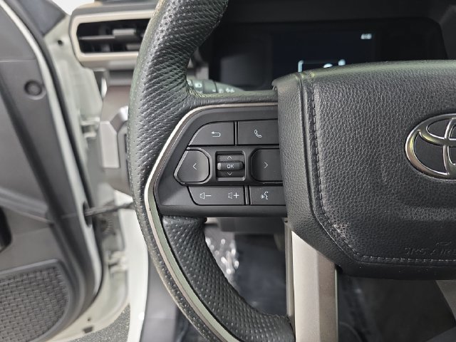 Certified 2024 Toyota Tacoma SR5 AWD/4WD image 14
