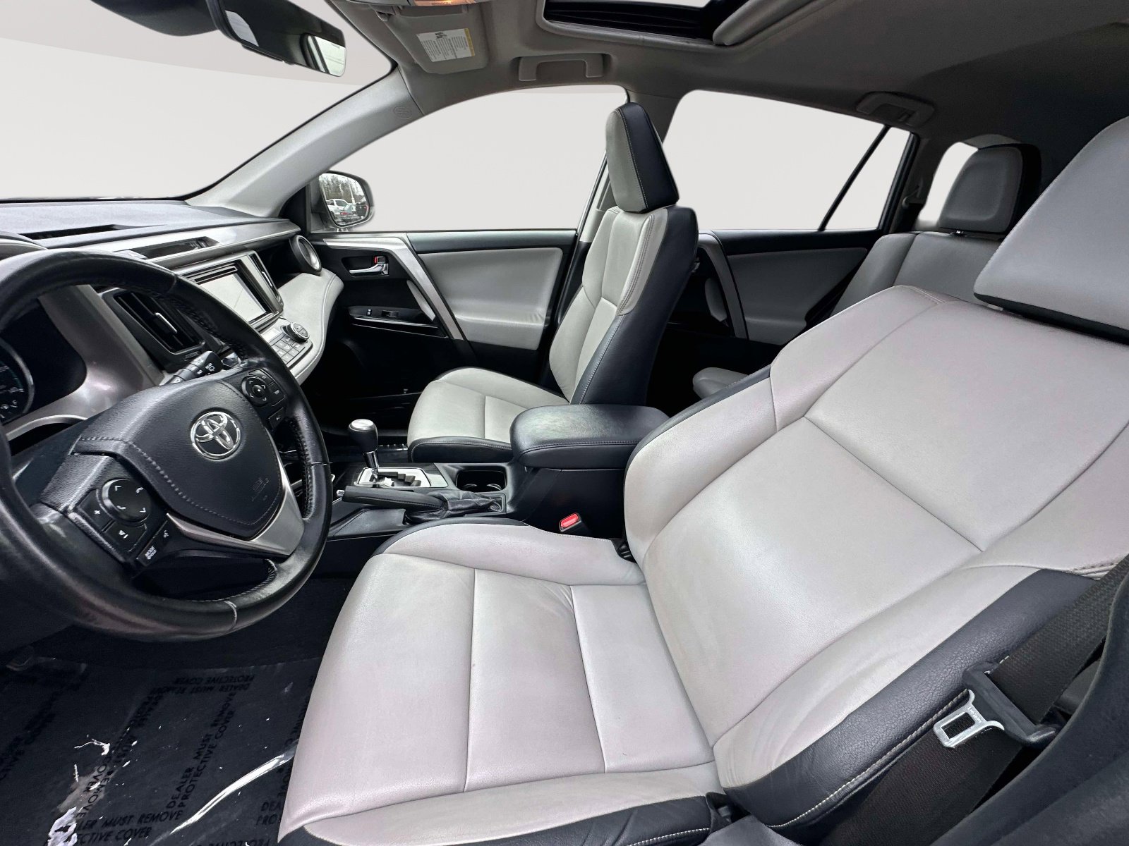 Used 2017 Toyota RAV4 Limited w/ Advanced Technology Package image 24