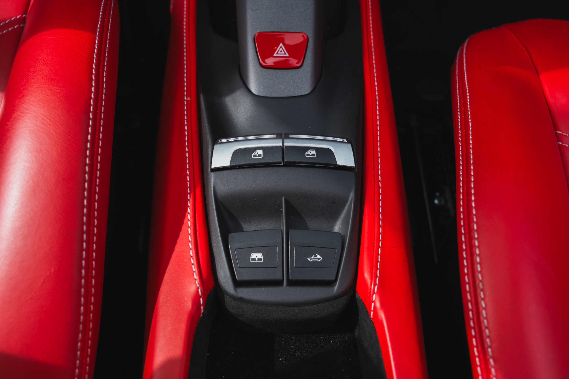 Used 2018 Ferrari 488 Spider RWD image 69