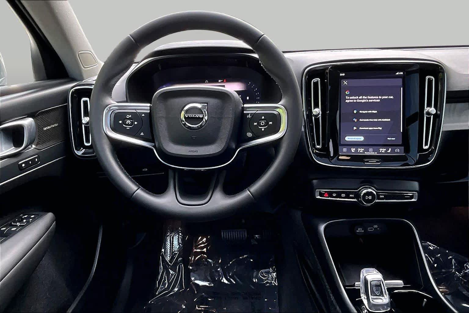 Used 2024 Volvo XC40 B5 Ultimate w/ Protection Package Premier AWD/4WD image 6