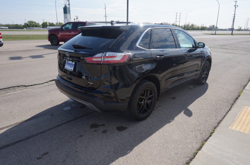 Used 2024 Ford Edge SEL w/ Convenience Package AWD/4WD image 5