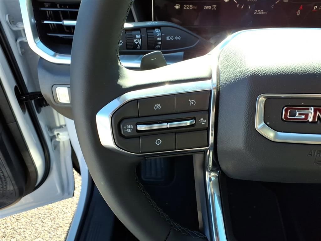 Used 2026 GMC Terrain Elevation w/ Elevation Premium Package image 19