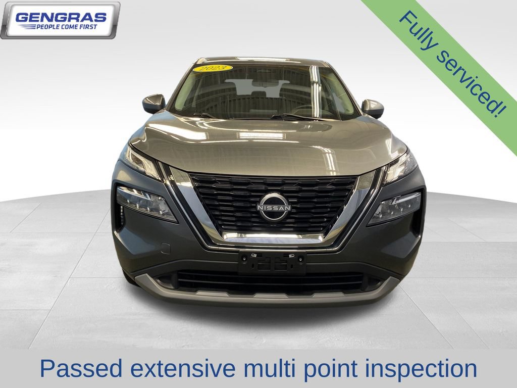 Used 2023 Nissan Rogue SV AWD/4WD image 3