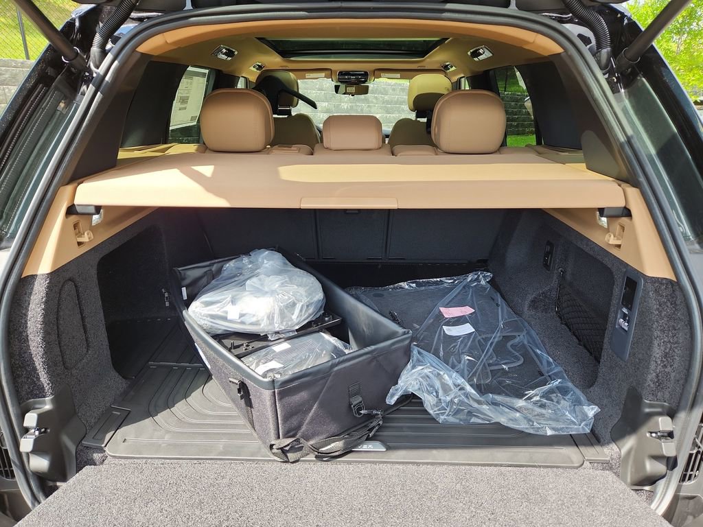 New 2026 Land Rover Range Rover SE AWD/4WD image 13