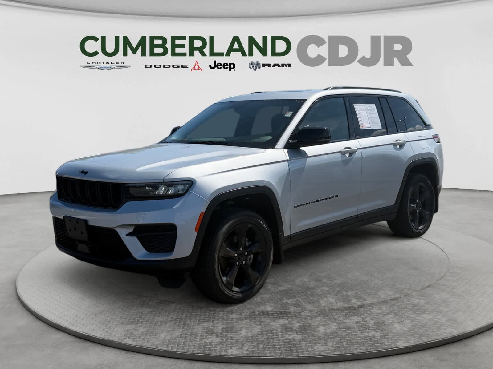 Used 2023 Jeep Grand Cherokee Altitude
