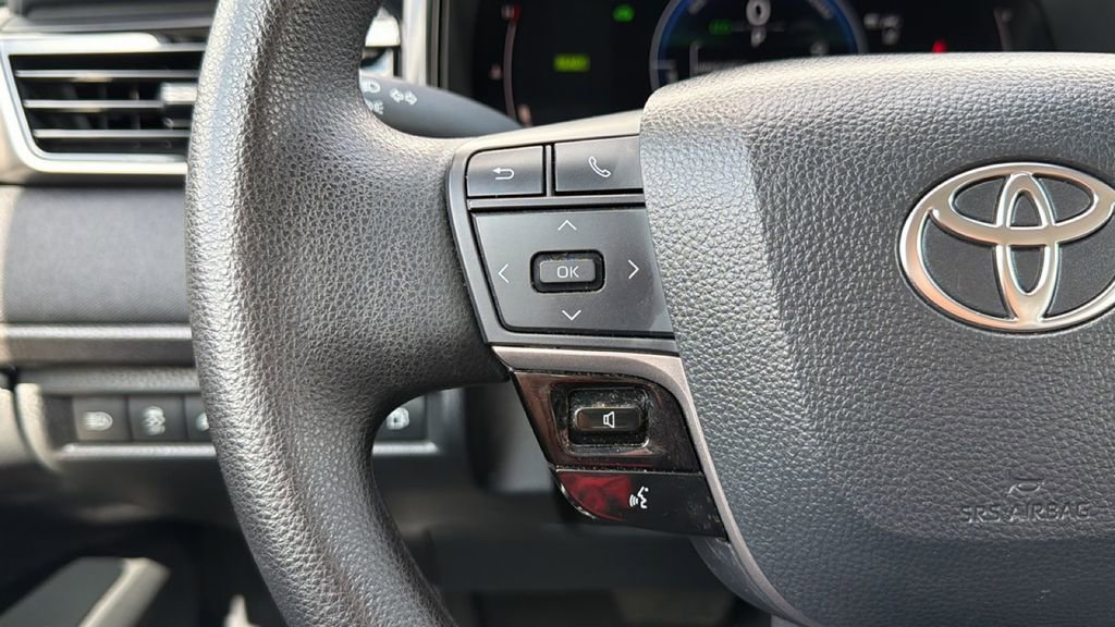 Certified 2025 Toyota Camry LE image 27