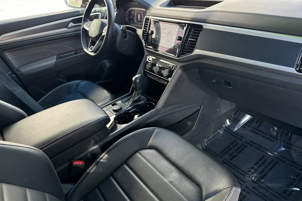 Used 2022 Volkswagen Atlas Cross Sport SEL Premium R-Line image 15