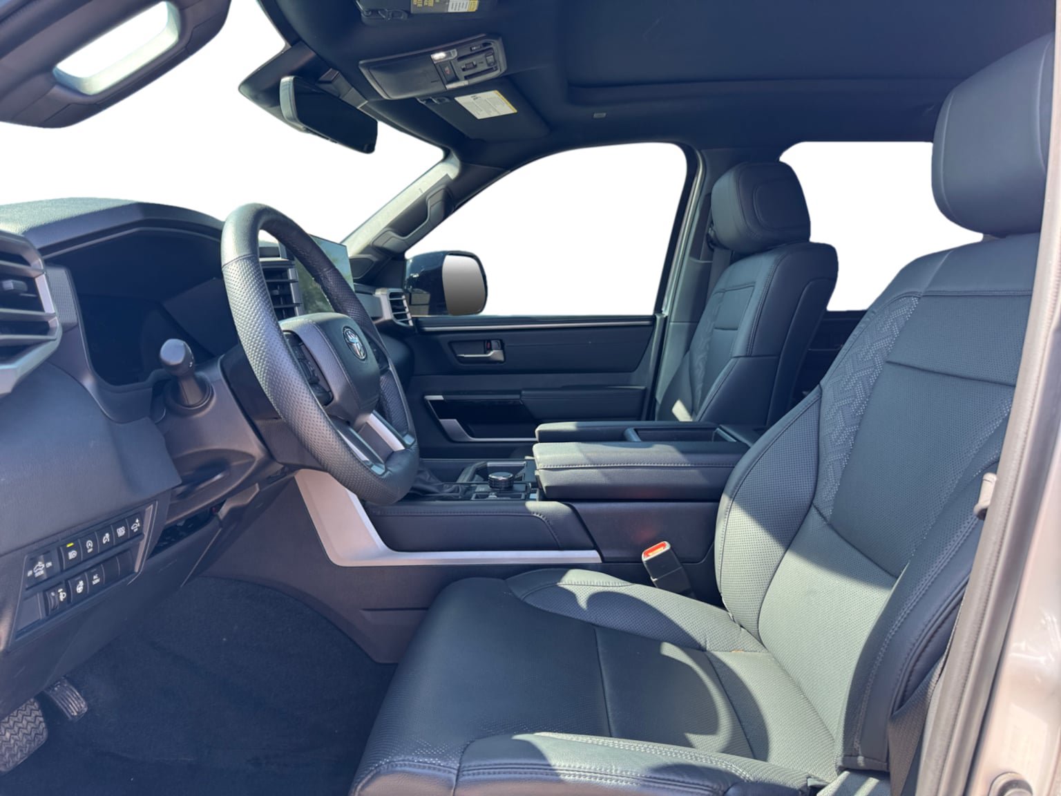 Used 2025 Toyota Tundra Limited AWD/4WD image 10