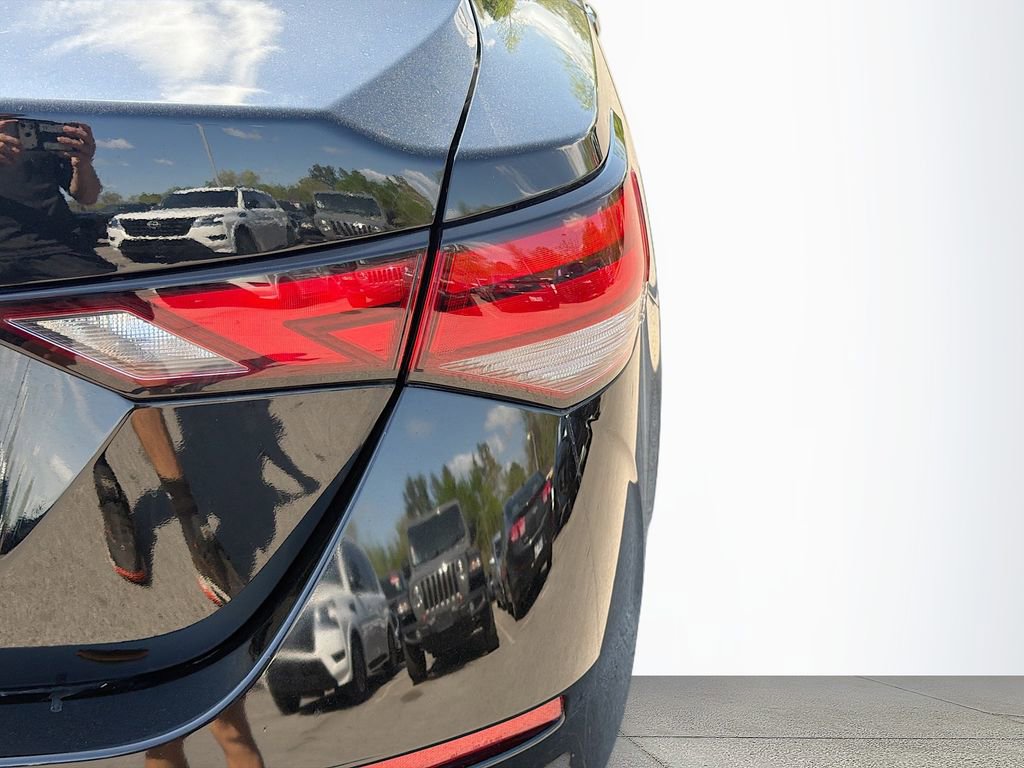 Used 2025 Nissan Sentra SV image 11