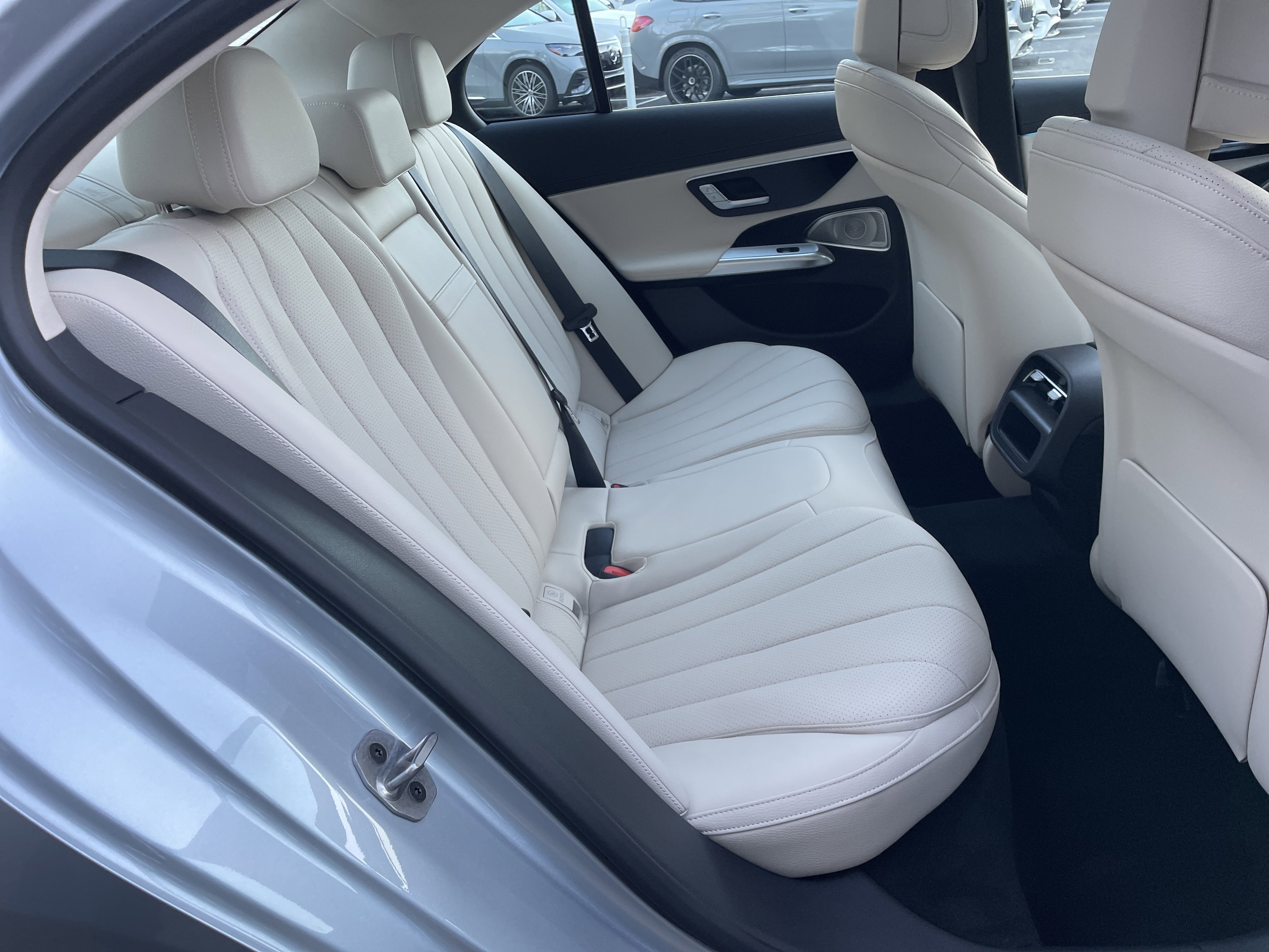 New 2026 Mercedes-Benz E 450 4MATIC Sedan image 41