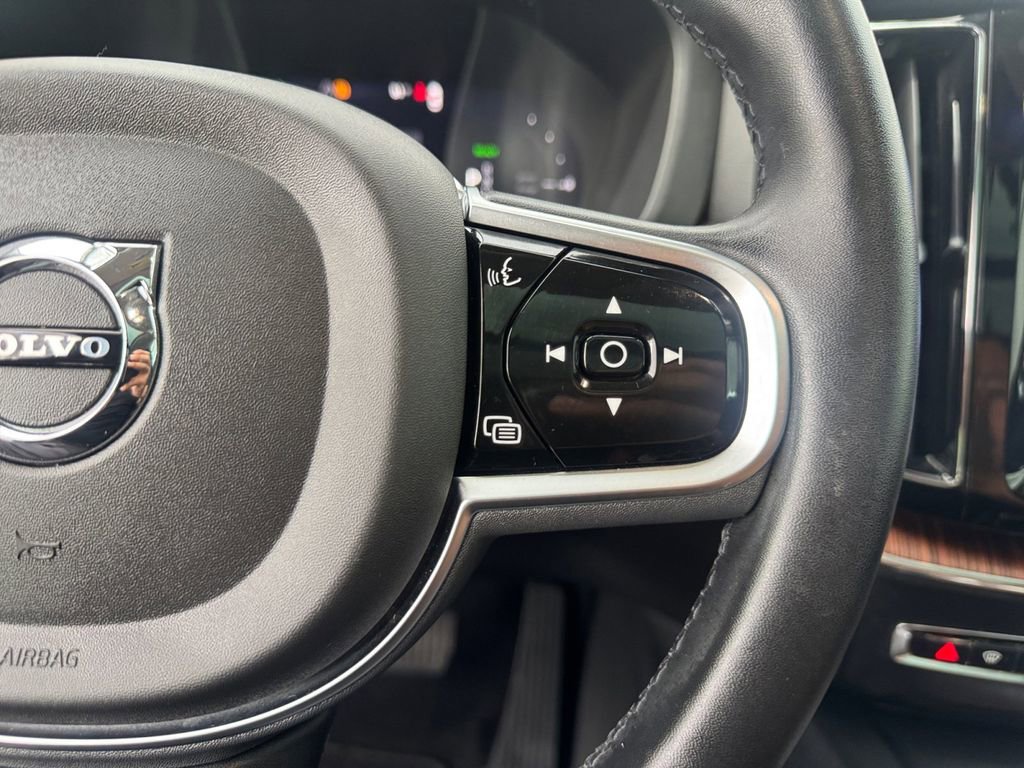 Used 2023 Volvo XC60 T8 Plus AWD/4WD image 22