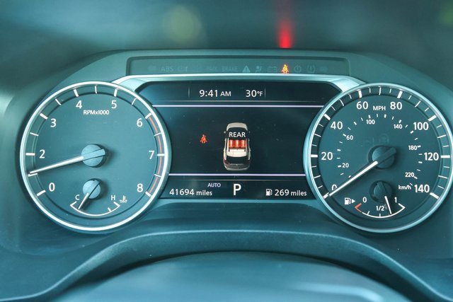 Used 2025 Nissan Rogue SV image 30