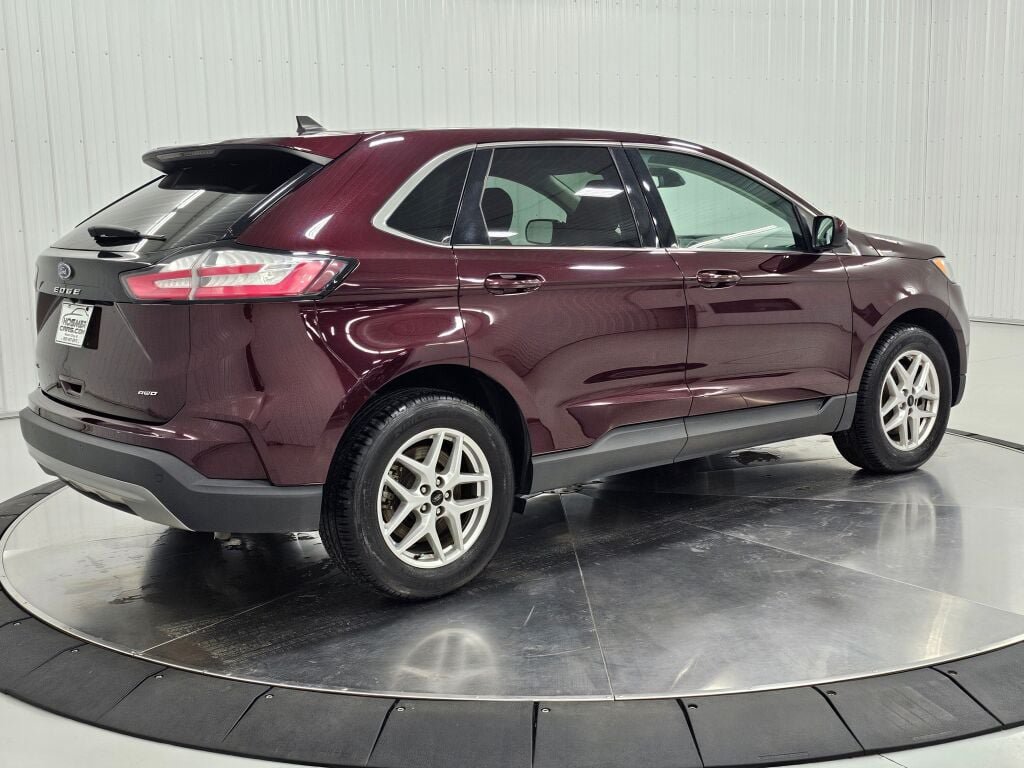 Used 2024 Ford Edge SEL AWD/4WD image 5
