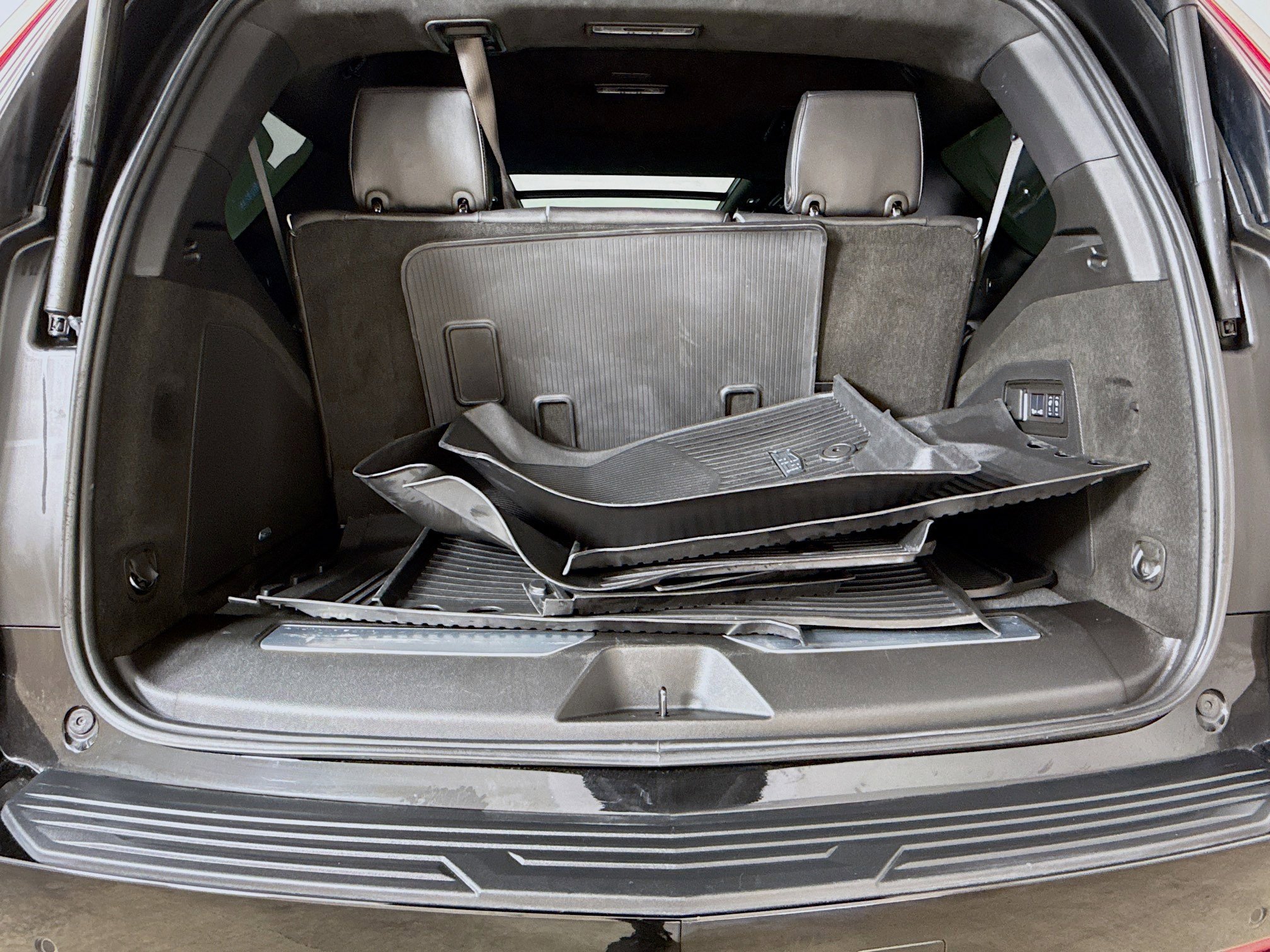 Used 2025 Cadillac Escalade Sport Platinum w/ LPO, ONYX Package image 29