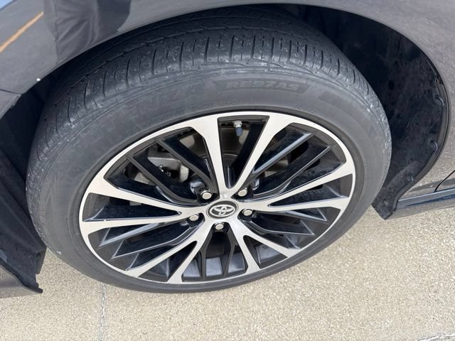 Certified 2019 Toyota Camry SE w/ Audio Package FWD image 2