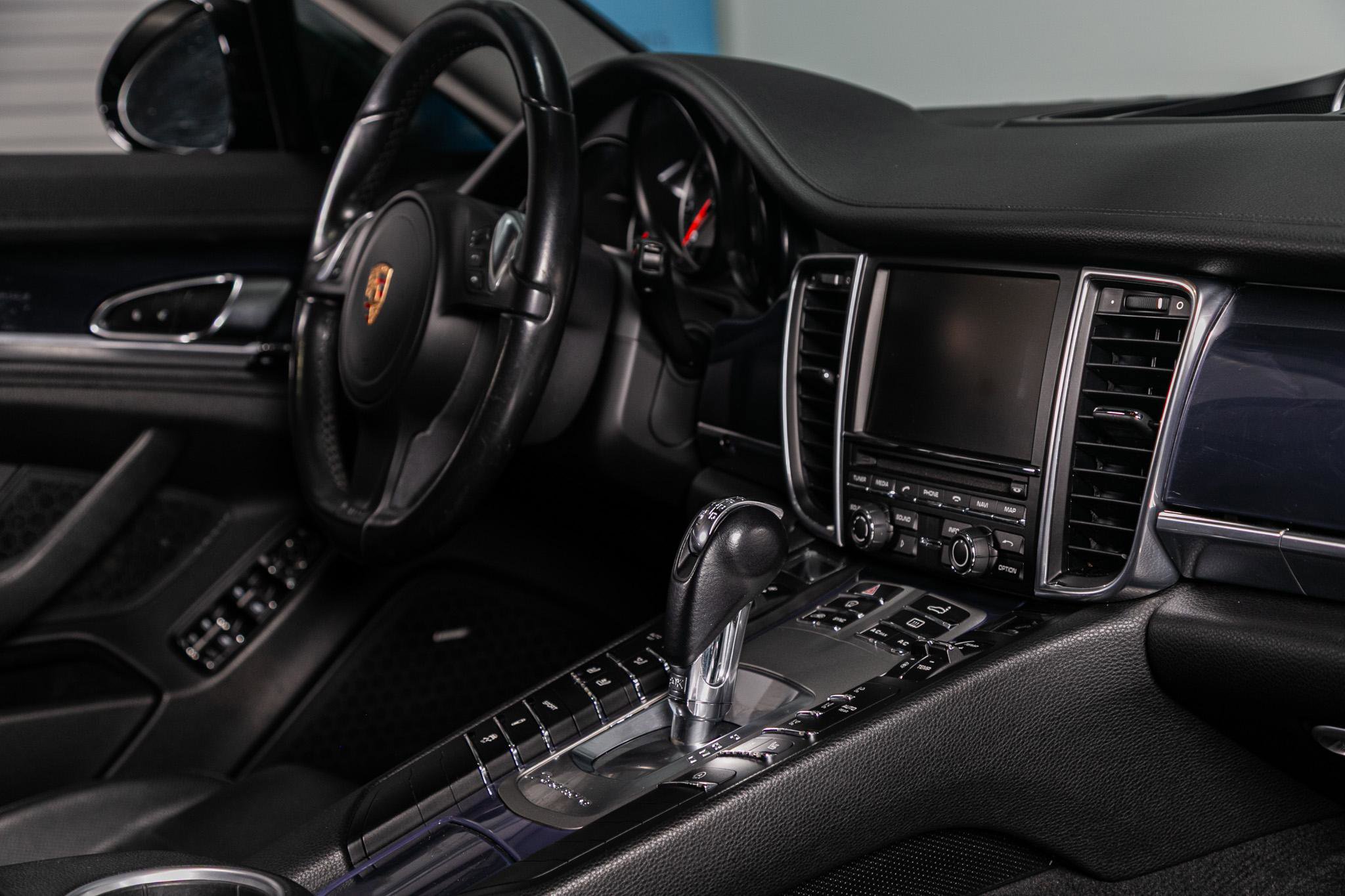 Used 2015 Porsche Panamera 4dr HB 4 image 33