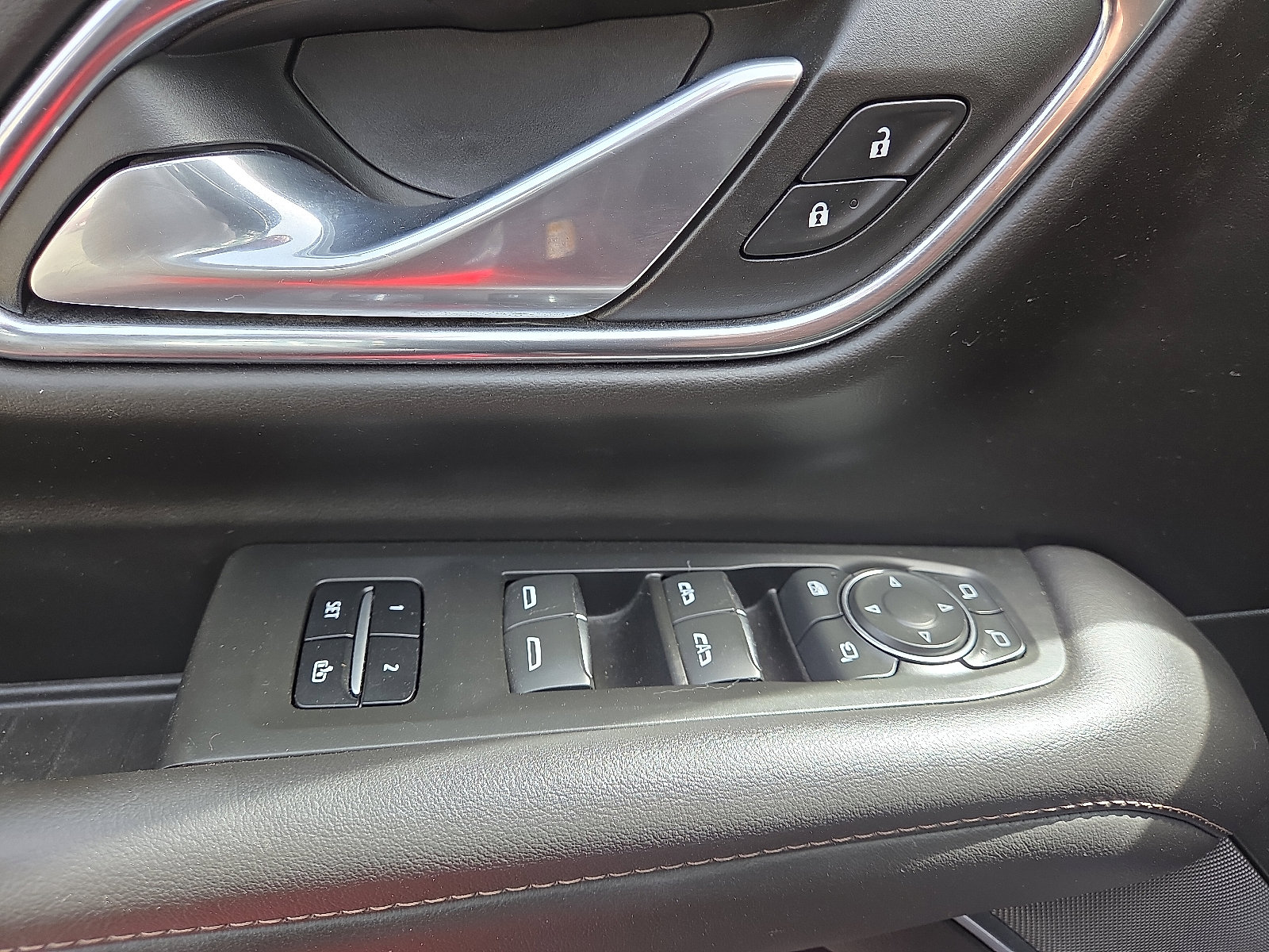 Used 2023 Chevrolet Tahoe High Country image 13