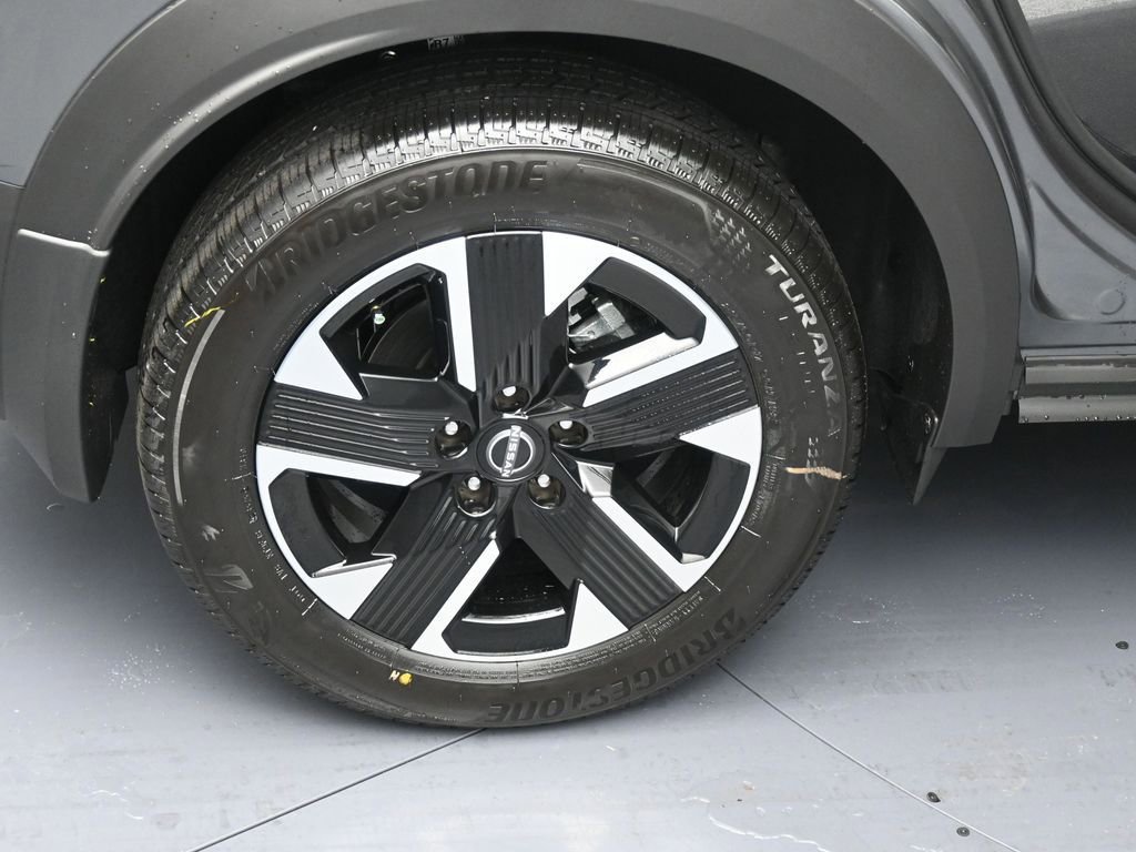 New 2026 Nissan Kicks SV w/ SV Premium Package AWD/4WD image 5