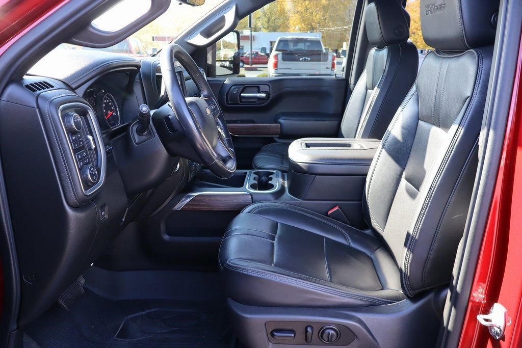 Used 2021 Chevrolet Silverado 1500 High Country w/ Technology Package image 4